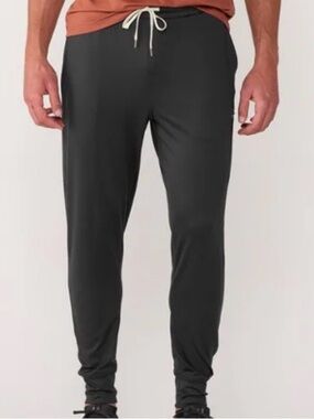 Vuori Black Tapered Jogger Sweatpants